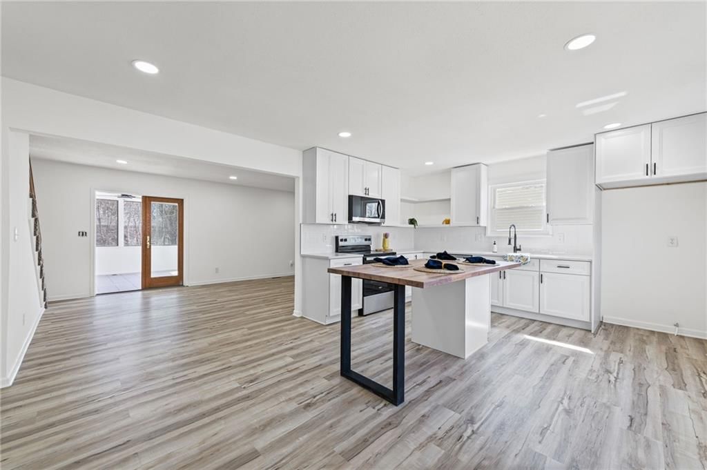 7637 N Stoddard Avenue — photo 6