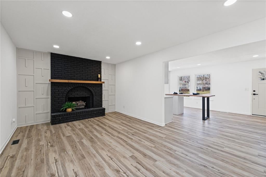 7637 N Stoddard Avenue — photo 8