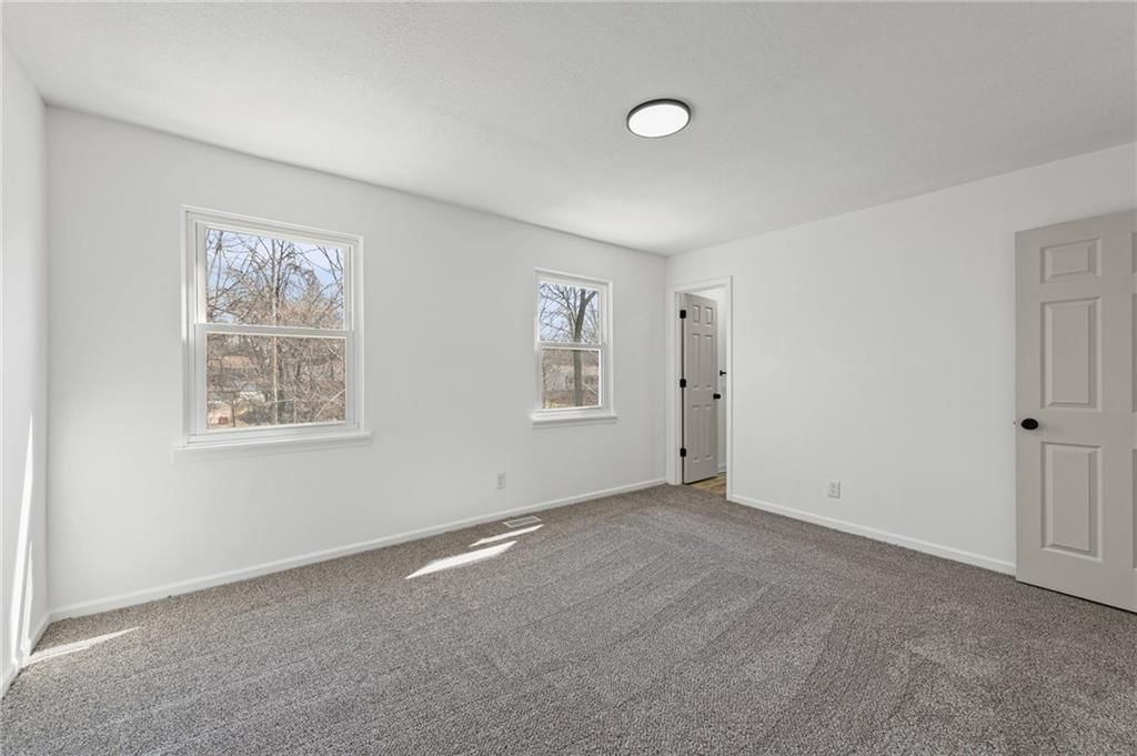 7637 N Stoddard Avenue — photo 17