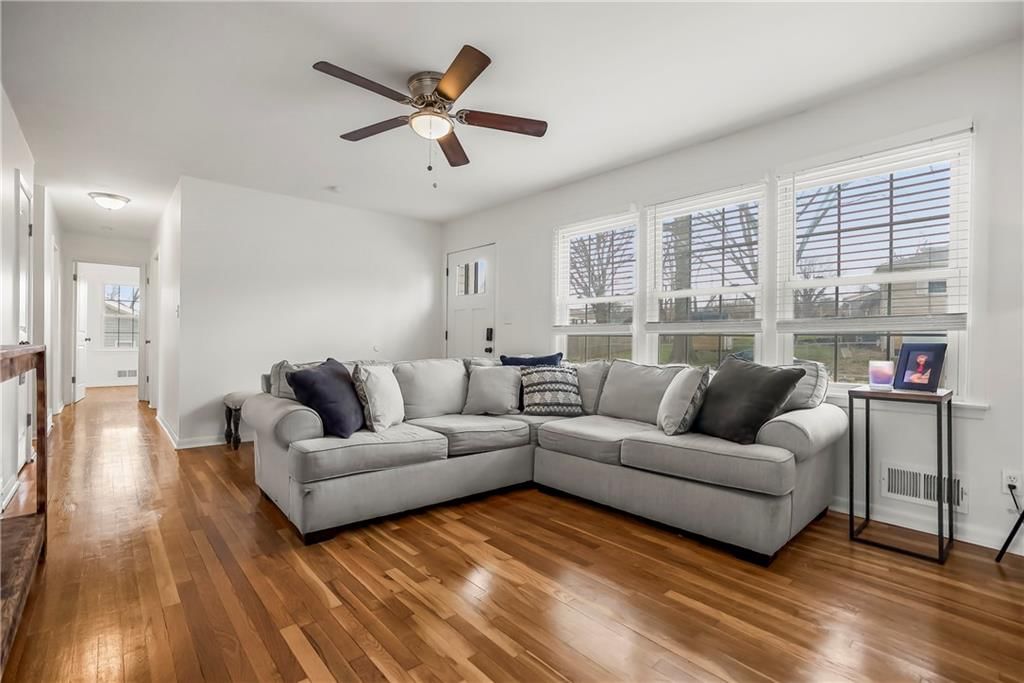 5113 N Wayne Avenue — photo 4