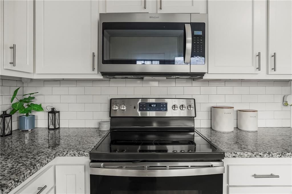 5113 N Wayne Avenue — photo 8