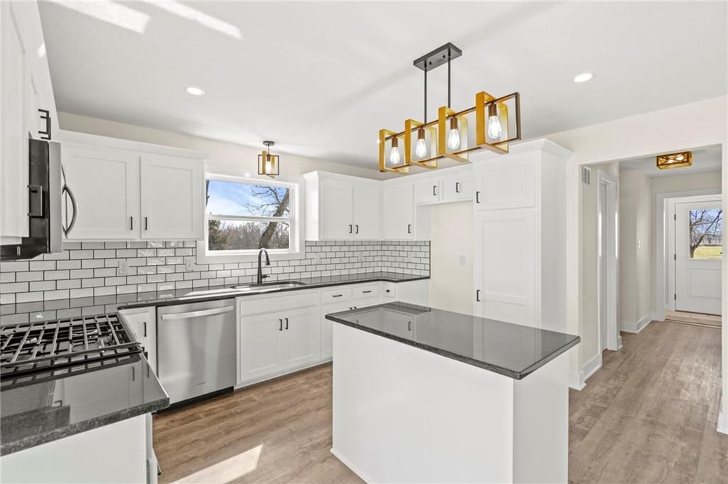 457 SW F Highway — photo 33