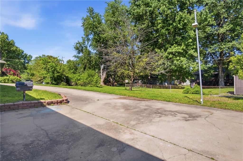 6305 Ralston Avenue — photo 29