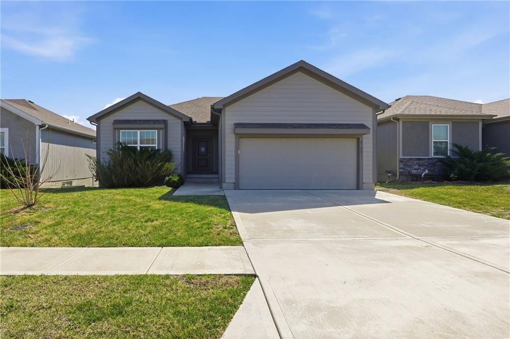 21801 Southcreek Road, Peculiar, MO