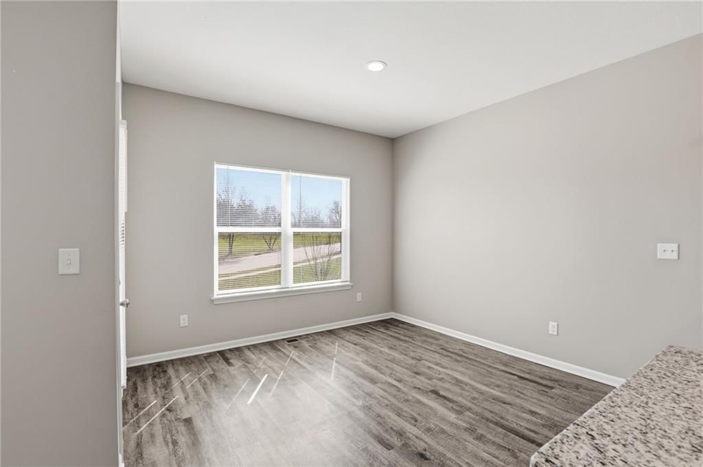 21801 Southcreek Road — photo 5