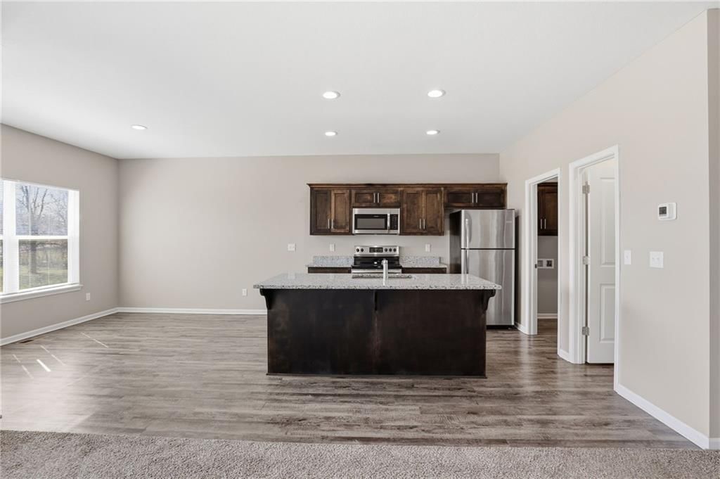21801 Southcreek Road — photo 8