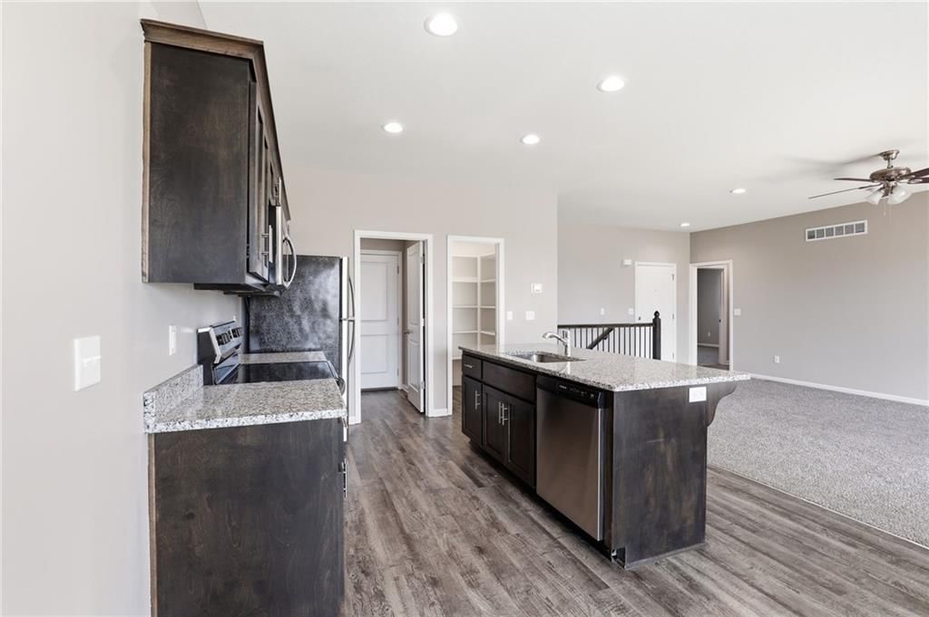 21801 Southcreek Road — photo 11