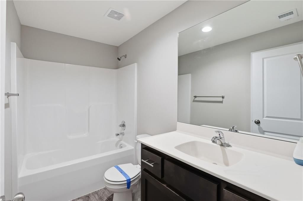 21801 Southcreek Road — photo 32