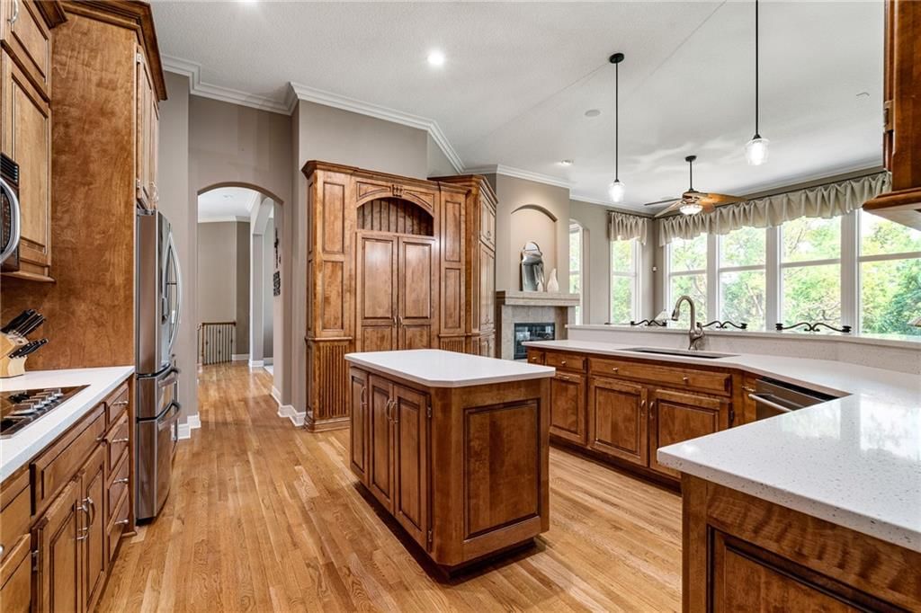 8709 Pine Street — photo 10