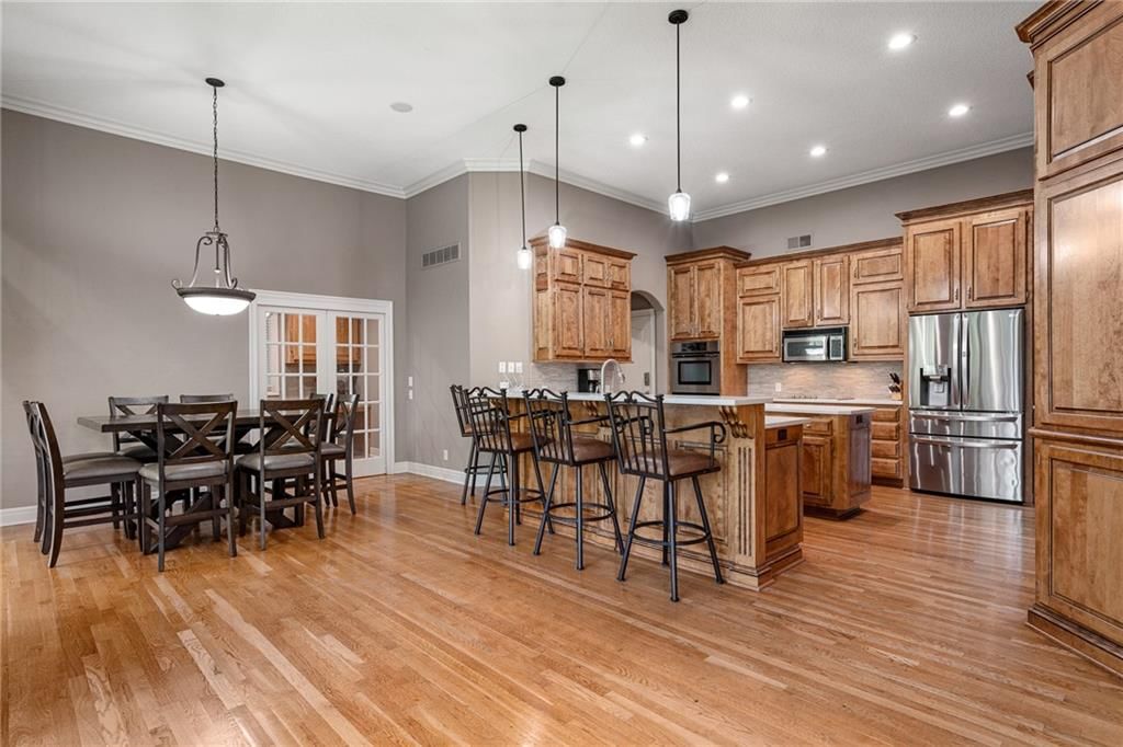 8709 Pine Street — photo 11