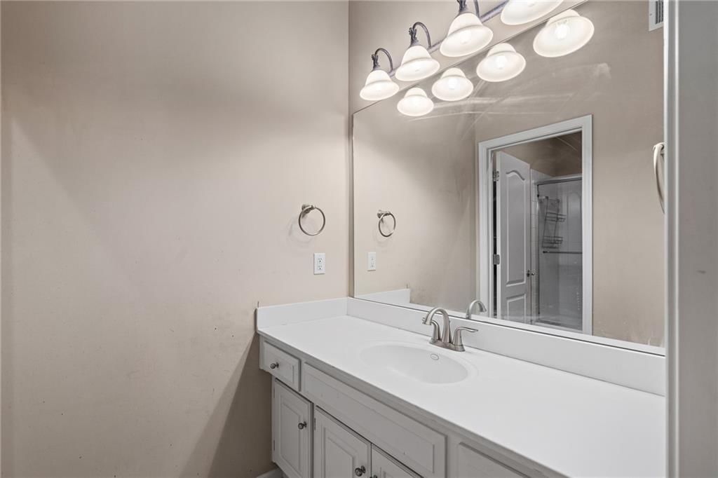 8709 Pine Street — photo 34