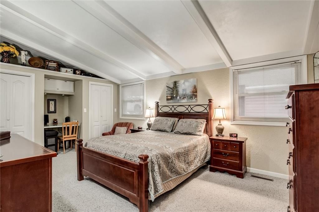 82 Beach Drive — photo 14