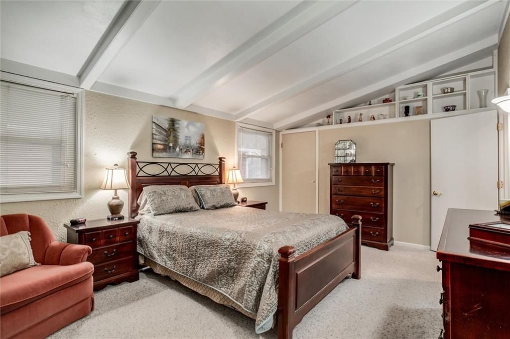 82 Beach Drive — photo 15