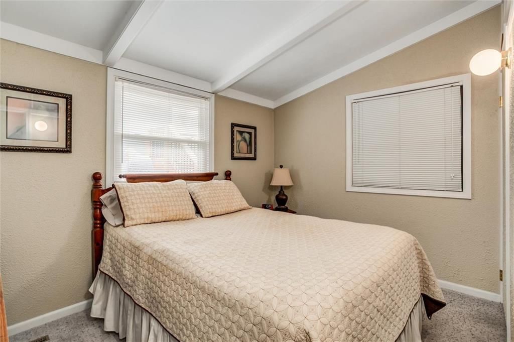 82 Beach Drive — photo 17