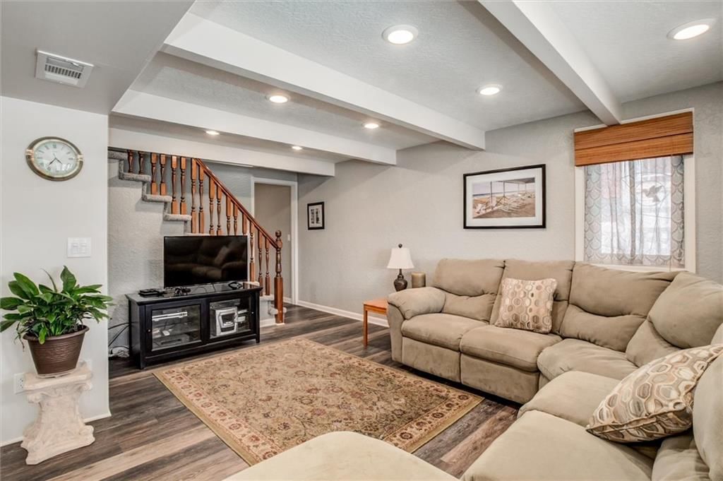 82 Beach Drive — photo 19