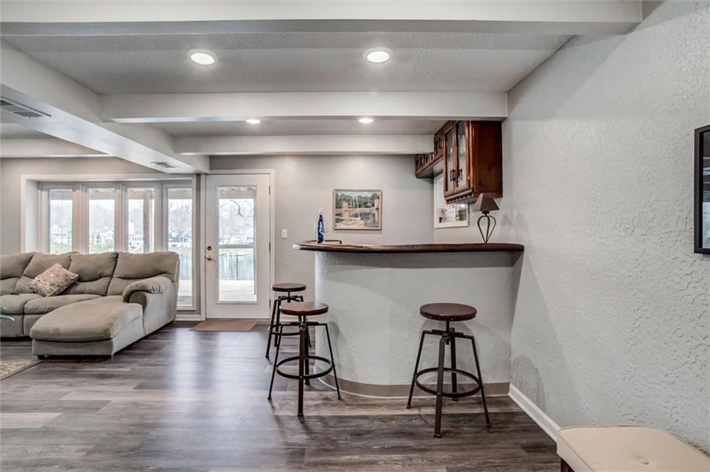 82 Beach Drive — photo 21