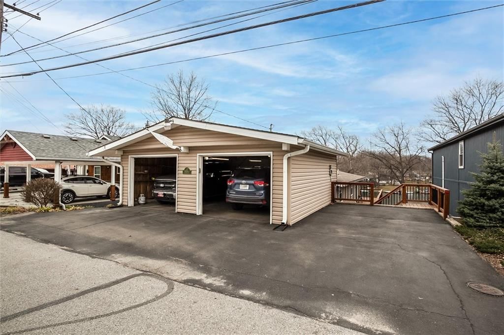 82 Beach Drive — photo 26