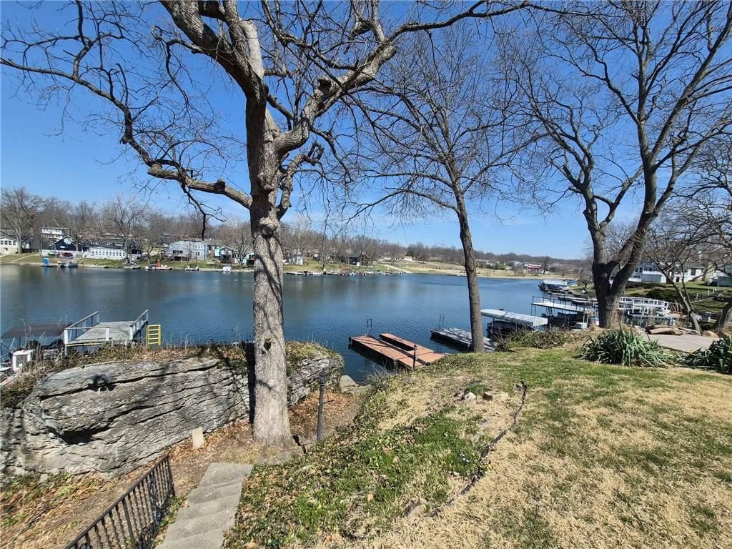 82 Beach Drive — photo 39
