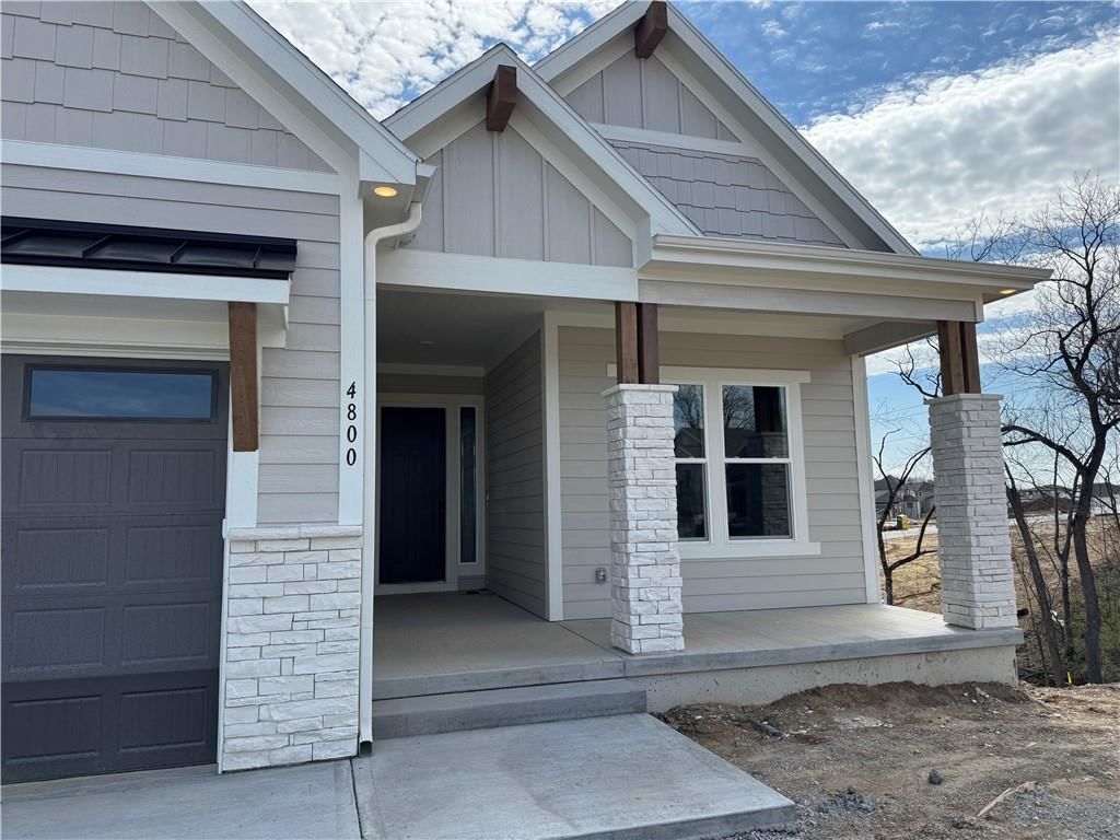 4800 NW Huonker Court — photo 2