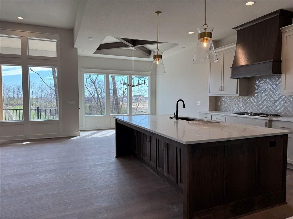 4800 NW Huonker Court — photo 8