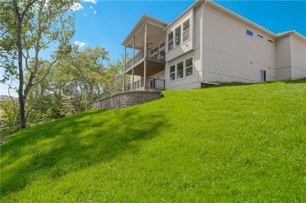4800 NW Huonker Court — photo 47