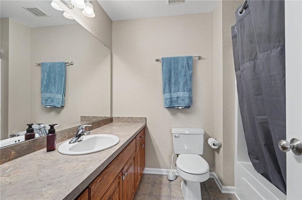 2343 Surrey Drive — photo 13