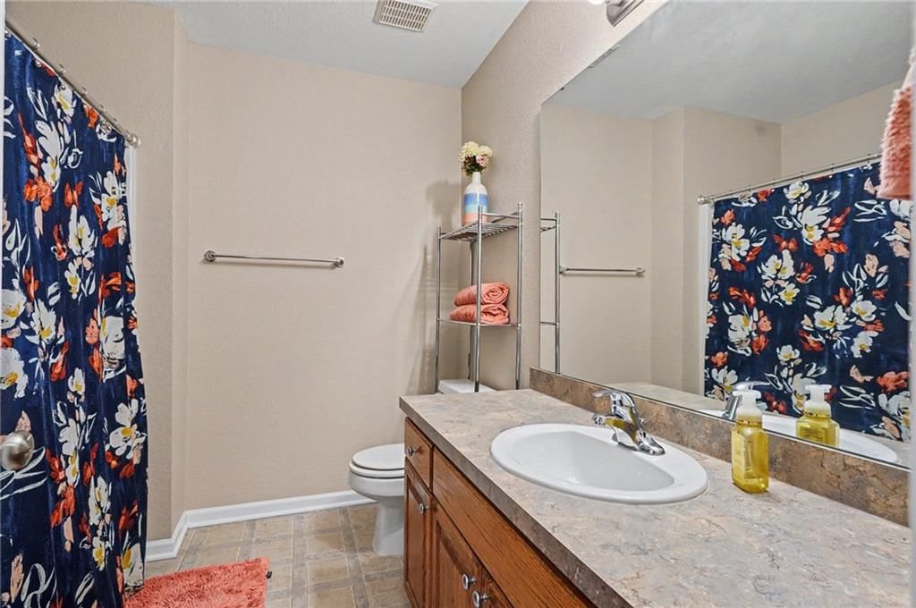 2343 Surrey Drive — photo 15