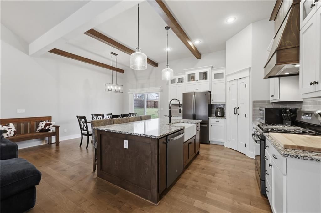 1806 NW Mya Court — photo 9