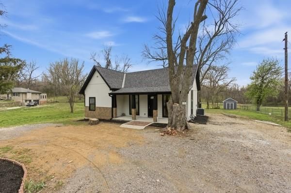 7801 STOVER Lane — photo 3