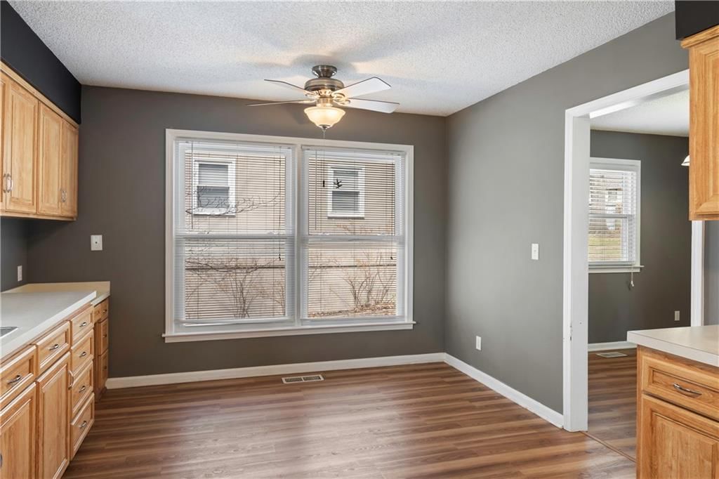 6435 Greenwood Street — photo 10