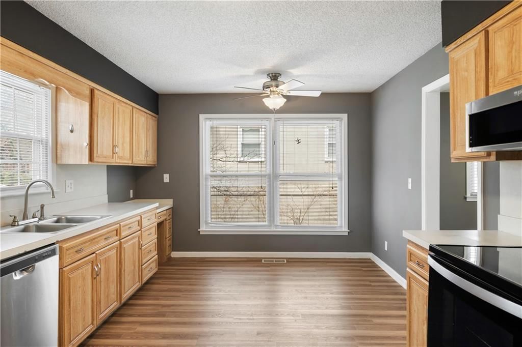 6435 Greenwood Street — photo 11