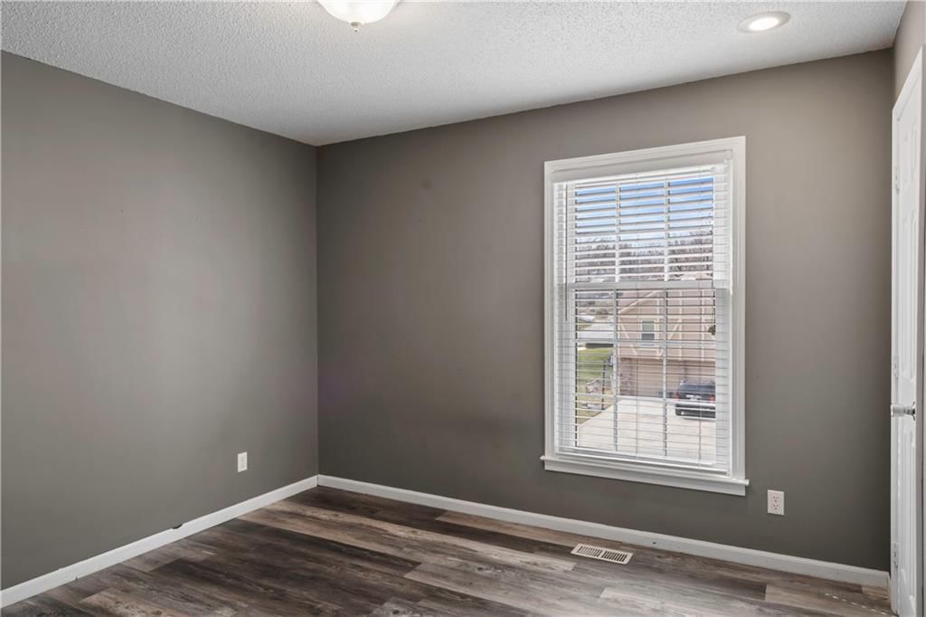 6435 Greenwood Street — photo 26