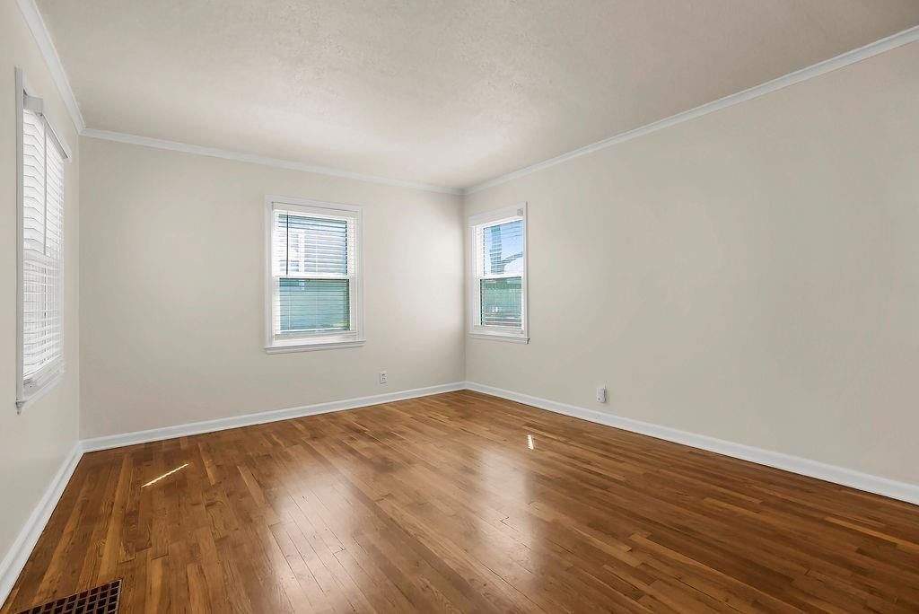 707 W 86TH Street — photo 5