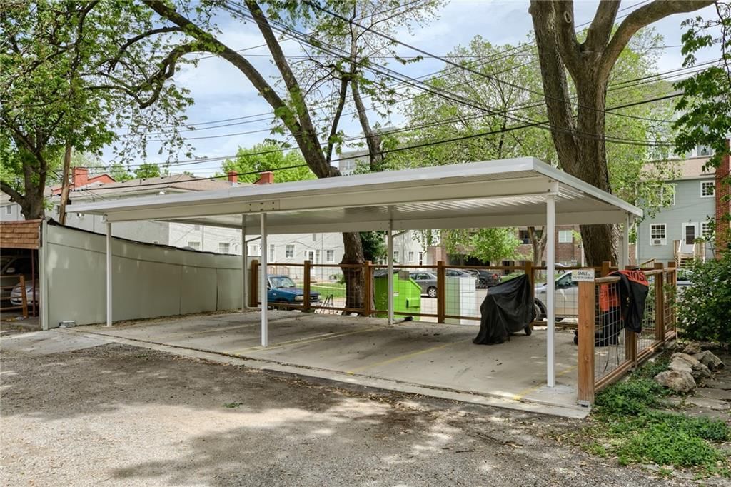 5039-41 Wyandotte Street — photo 36