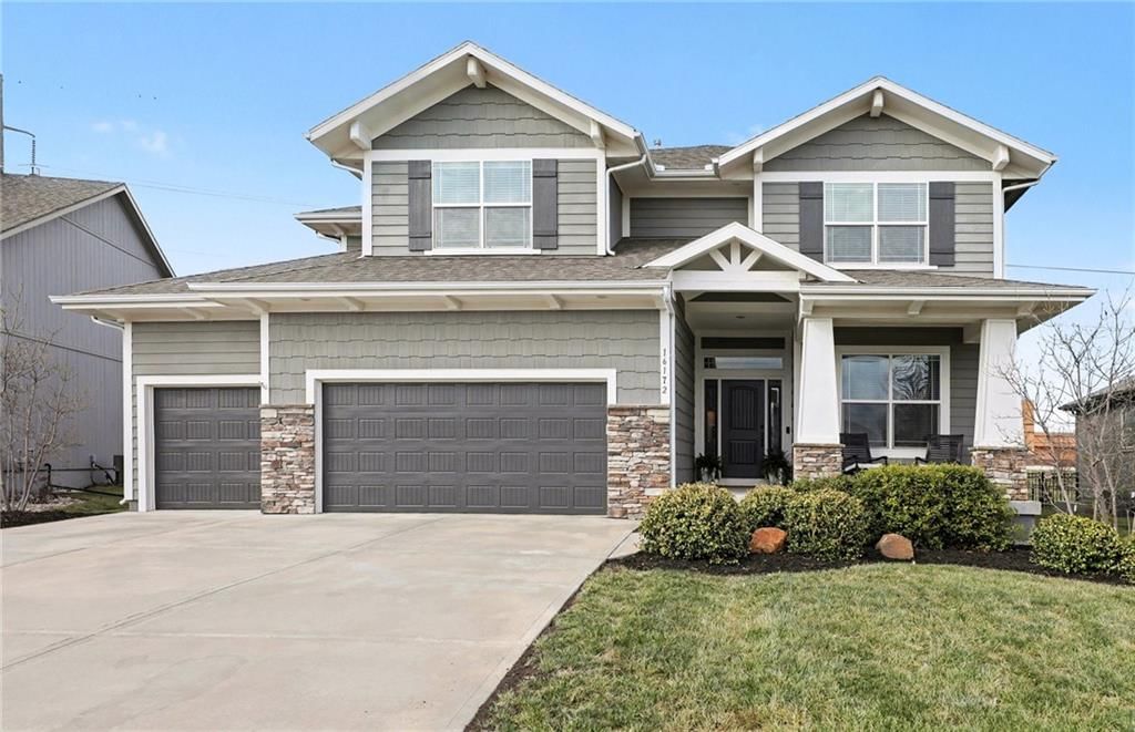 16172 W 163rd Place, Olathe, KS