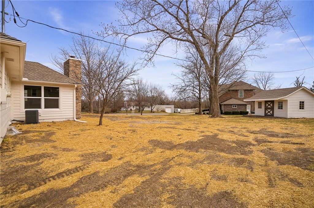 1913 W Dennis Avenue — photo 34