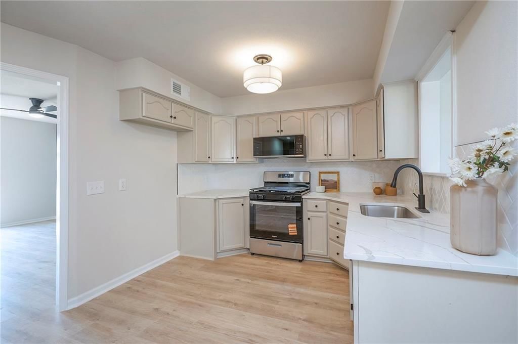 804 Parma Way — photo 14