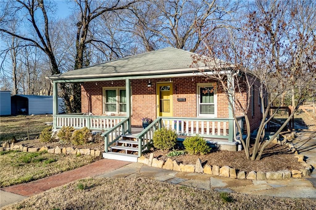 415 Illinois Street, Lawrence, KS