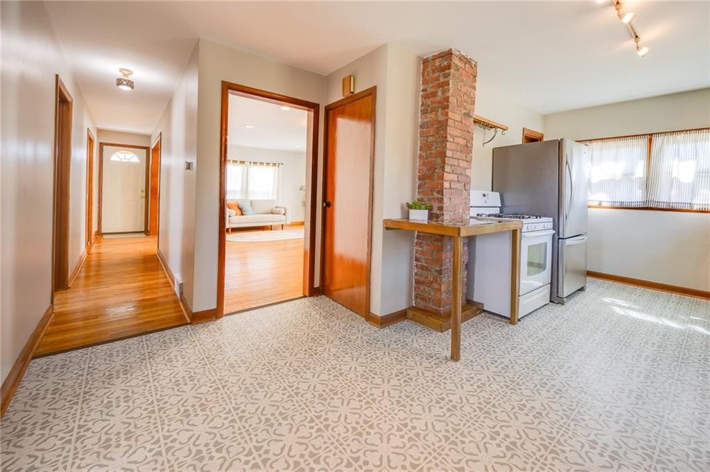 415 Illinois Street — photo 10