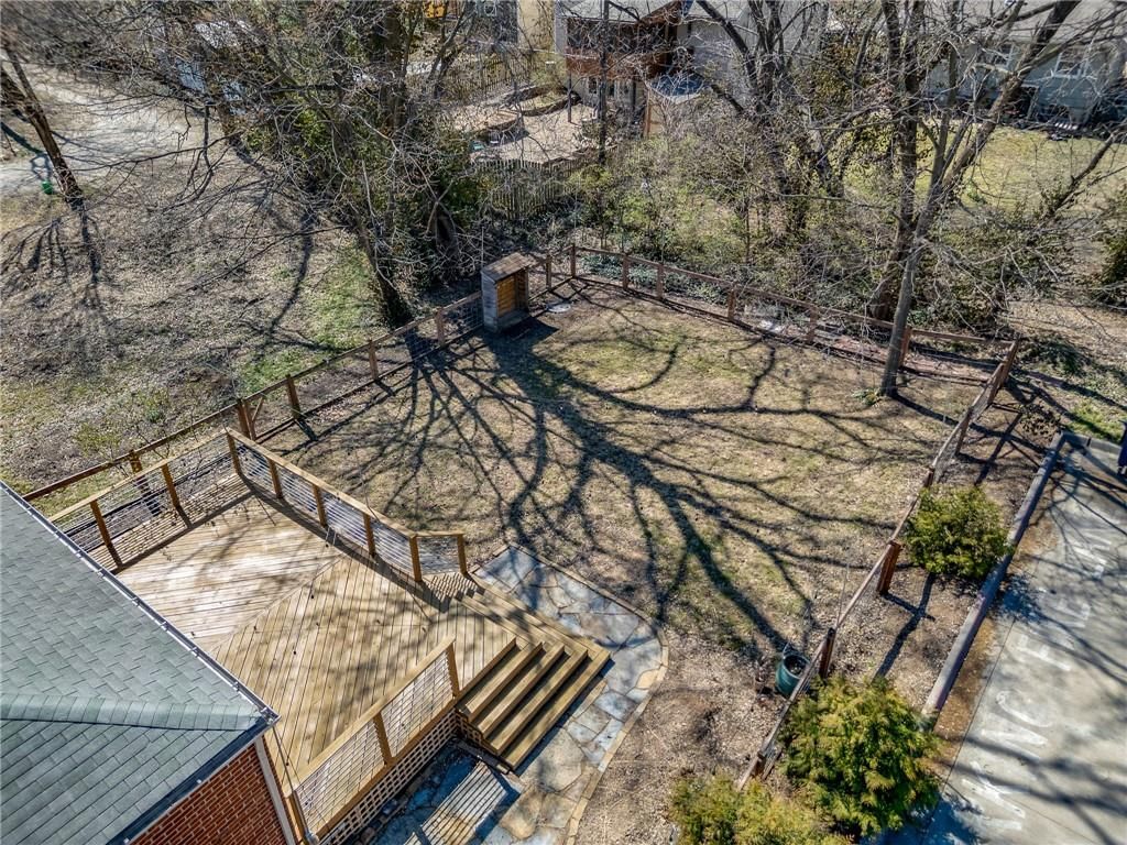 415 Illinois Street — photo 46