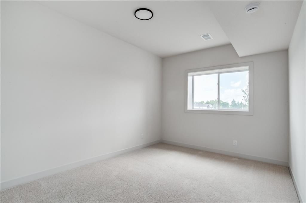 2604 NE Crestview Street — photo 27
