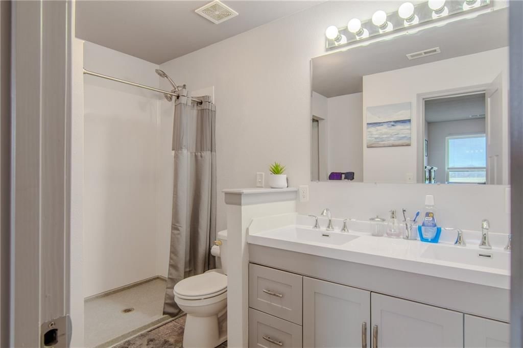 1001 Orchid Street — photo 16