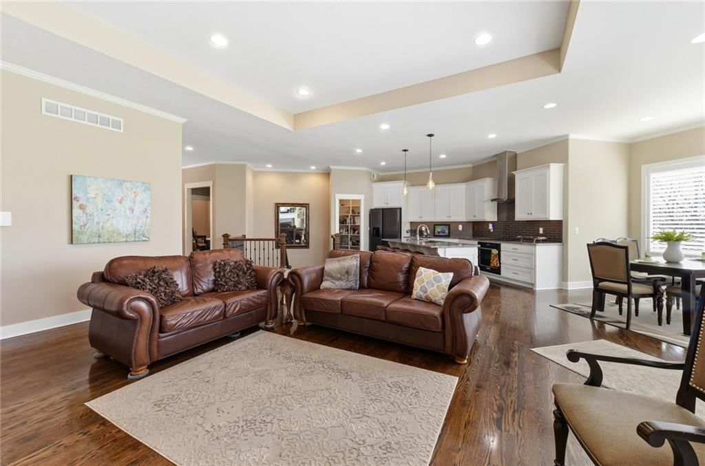 1637 SW Hedgewood Lane — photo 9