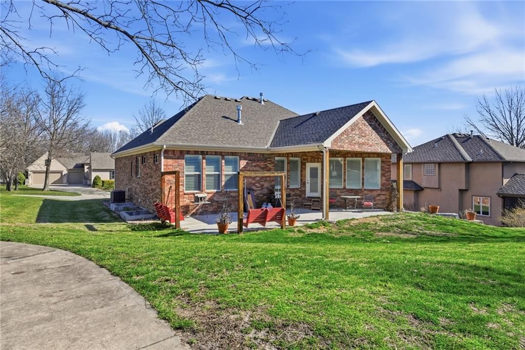 1637 SW Hedgewood Lane — photo 44