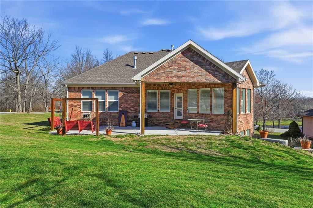1637 SW Hedgewood Lane — photo 45