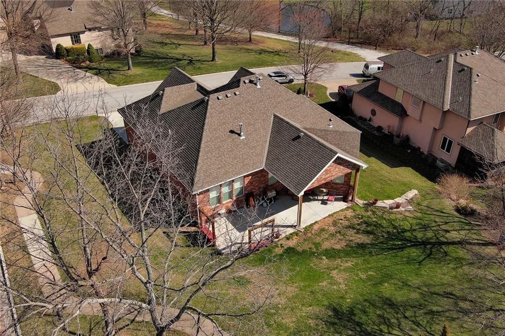 1637 SW Hedgewood Lane — photo 52