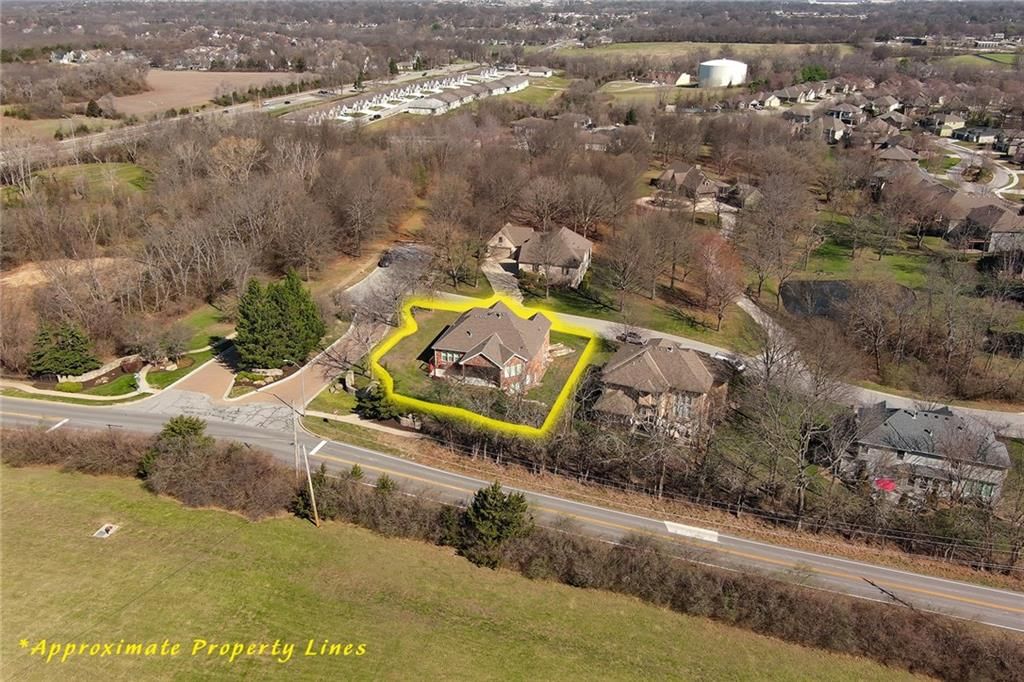 1637 SW Hedgewood Lane — photo 58