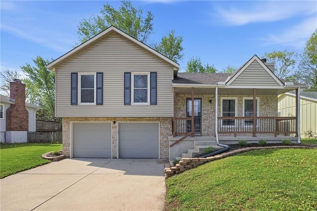 1901 NE Mckee Lane, Lee's Summit, MO