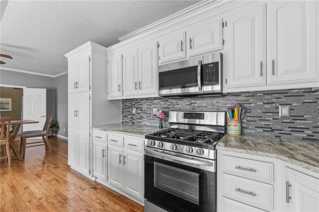 5239 Catalina Street — photo 8