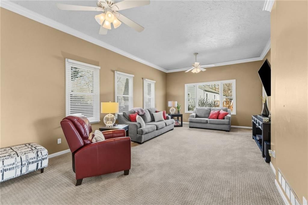 5239 Catalina Street — photo 15